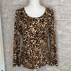 One urban day long sleeve leopard sweater size M